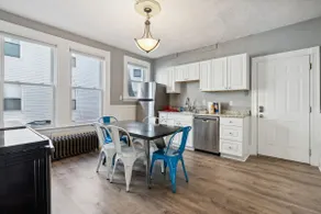 Walk to downtown ! Free Parking! Private Entrance! - Image 2