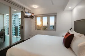 H on Mitchell Apartment Hotel - Image 3