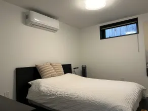 Spacious suite in Kits, AC/total privacy/quiet/UBC - Image 2
