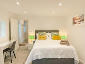 Lovely Annexe by the Beach, in Central Worthing. - Image 2