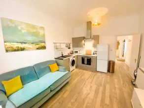 Lovely Annexe by the Beach, in Central Worthing. - Image 5