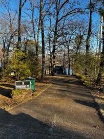 ”Lakeside Blue Bungalow” on Lake Thunderbird - Image 2