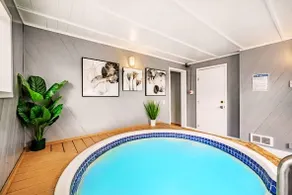 View from every window • Hot Tub • 2k/1q - Image 4