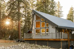Creekside Hot Tub • Near Leavenworth & Stevens! - Image 5
