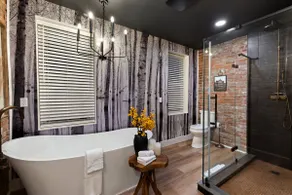 Hot Tub, King Bed, Cabin Vibes in Lawrenceville! - Image 4