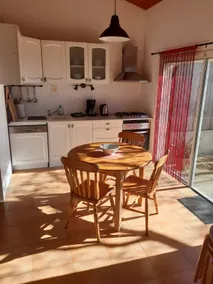 Rustikt sommerhus: godt beliggende + fantastisk udsigt - Image 2
