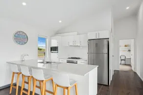 Private cottage with spectacular views - Image 5