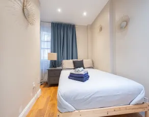 STYLISH 2 BEDROOM APT RIGHT ON CENTRAL PARK WEST - Image 2