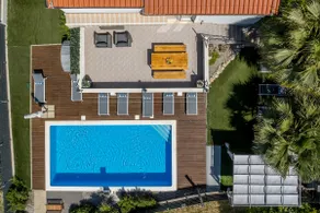 Private Resort Villa, Salt Pool, Cinema & Sea View - Image 3