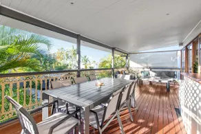 Comfy Character QLD’r ~ 3Bed House w/Parking - Image 5