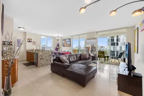Alma del Horizonte – Skyline + Ocean, Free Parking - Image 4