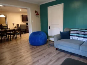 Tilly's House King Bed dog friendly 4 bedroom w/d - Image 3