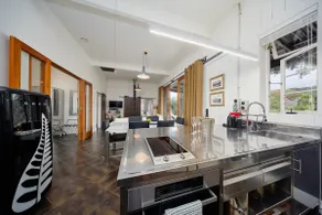 The Factory Luxury Accomodation - Image 4