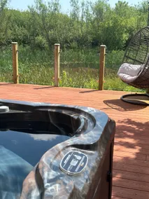 Family House luxury Hot Tub & Pool Table - Image 3