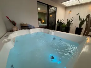 Downtown Studio w/private Hot Tub by Arenal Homes - Image 2