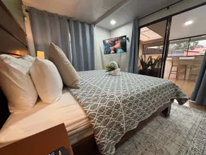 Downtown Studio w/private Hot Tub by Arenal Homes - Image 3