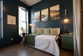 Magical & Cozy Twinkle Shower, King Bed, Rooftop - Image 5