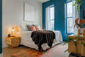 Magical & Cozy Twinkle Shower, King Bed, Rooftop - Image 2