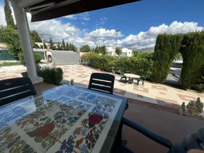 Independent villa in a rural residential area - Image 3