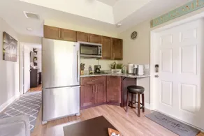 Private Equestrian Retreat Suite - Image 2
