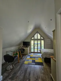 Studio ideally located for the Broads, City, Coast - Image 2