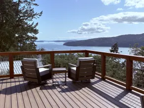 Beautiful Modern Home- Water View- Dog Friendly - Image 3