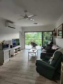 A quiet unit overlooking a reserve - Image 2