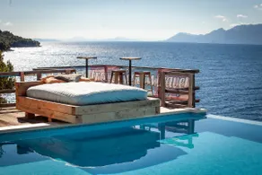 Lost Villa Hvar, seafront, infinity pool & gym - Image 2