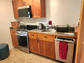 Hillside Garden Suite - Image 3