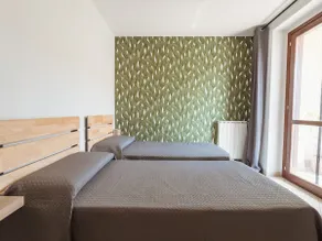 Large terrace overlooking the lagoon/4th floor with elevator - Image 3