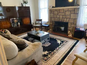 Virginia's House at The Queen - Image 2