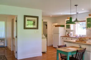 Little White Cottage - Image 5