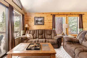 Truckee Adventure Cabin near Resorts + Restaurants - Image 3