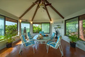Lush and lux beachfront home, gameroom & billiards - Image 2