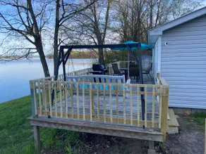 Million dollar views and privacy on Lake Champlain - Image 2