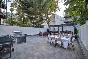 12 BR World Cup Boston stay Yard Grill - Image 4