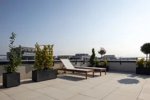 The Alley - Three Bedroom Penthouse with Jacuzzi - Image 2