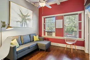 Retro Loft Apartment 2b - Image 2