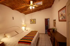 Spacious 1BR Suite - King Bed, Pet Friendly! - Image 4
