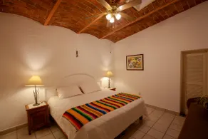Spacious 1BR Suite - King Bed, Pet Friendly! - Image 2