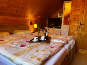 Private chalet with sauna and hot tub - Image 5