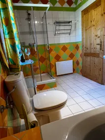 Private chalet with sauna and hot tub - Image 2