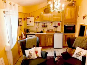 Perfect French escape for 2 with heated pool - Image 3