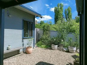 Crepe Myrtle Cottage Beechworth - Image 2