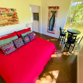 Modern Luxury on the river w/Hot tub - Image 2