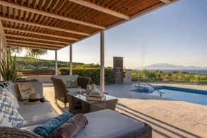 Villa Venia - Cozy Escape with Scenic Sew View, by ZanteWize - Image 3