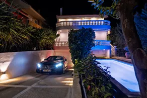 Spacious Villa with pool 500m from the beach - Image 2