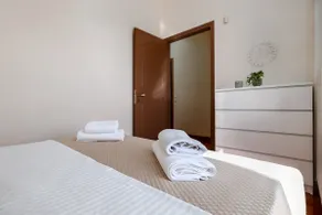 Spacious Villa with pool 500m from the beach - Image 4