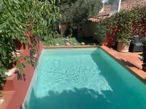 T2 INDEPENDENT – GARDEN – POOL – PETS – PARKING - Image 2