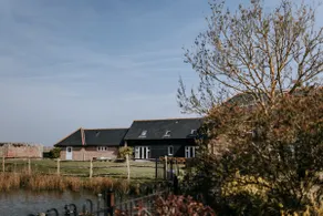 Beautiful converted barn cottage w/ country views - Image 2